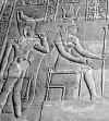 Horus i Isisr Esna.jpg (44366 bytes)